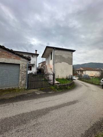 Casa indipendente a Alatri in Via delle Cinque Strade - Foto 2