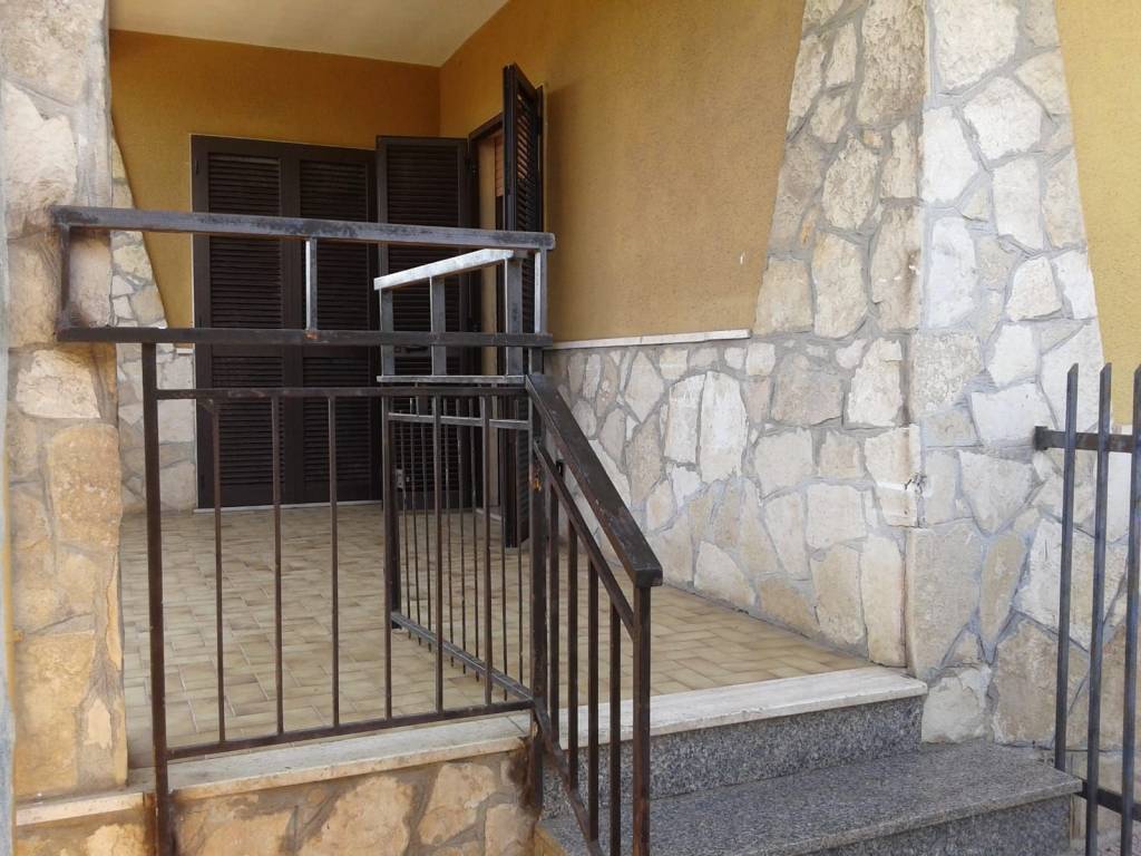 Villa a Statte in Via M. Falgheri, 21 - Foto 2