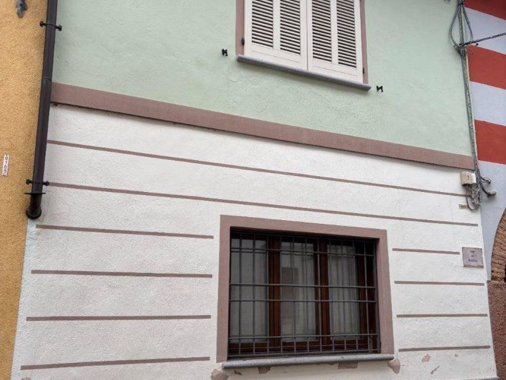 Casa indipendente a Besano in Via Guglielmo Marconi, 49 - Foto 2