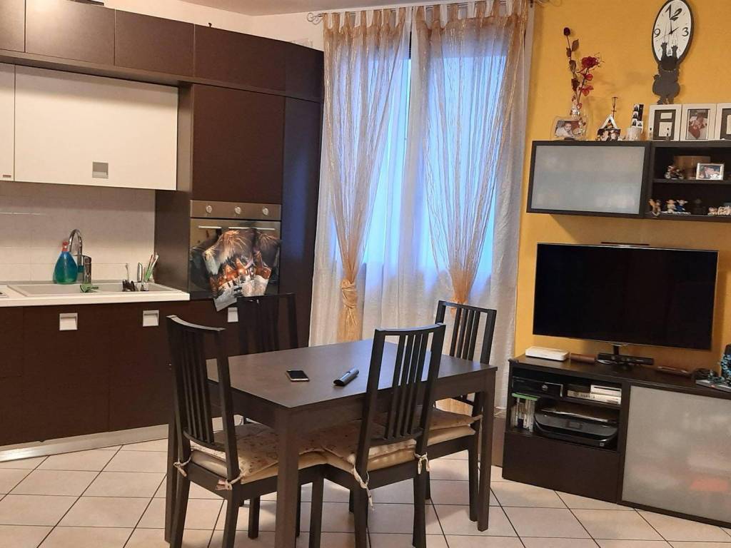 Appartamento a Valmadrera in Via Preguda - Foto 2