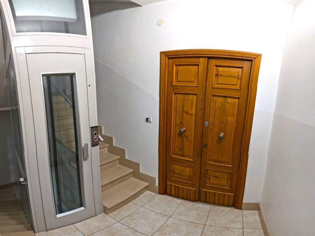 Appartamento a Martina franca in Via Edmondo De Amicis, 3 - Foto 4