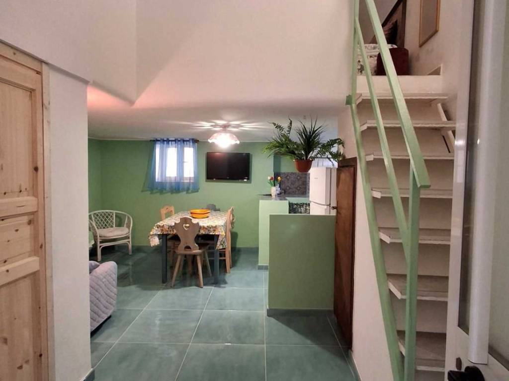 Appartamento a Gaeta in Via dell' Indipendenza Vico 6 - Foto 2