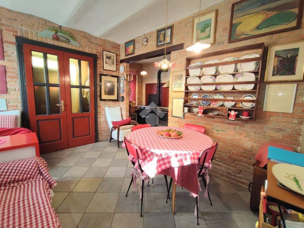 Casa indipendente a Cerreto grue in Via Roma, 1 - Foto 3