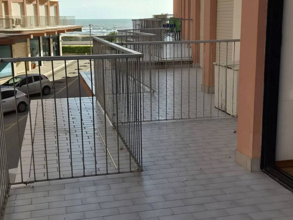 Appartamento a Jesolo in Largo Centro Commerciale, 42 -H - Foto 2