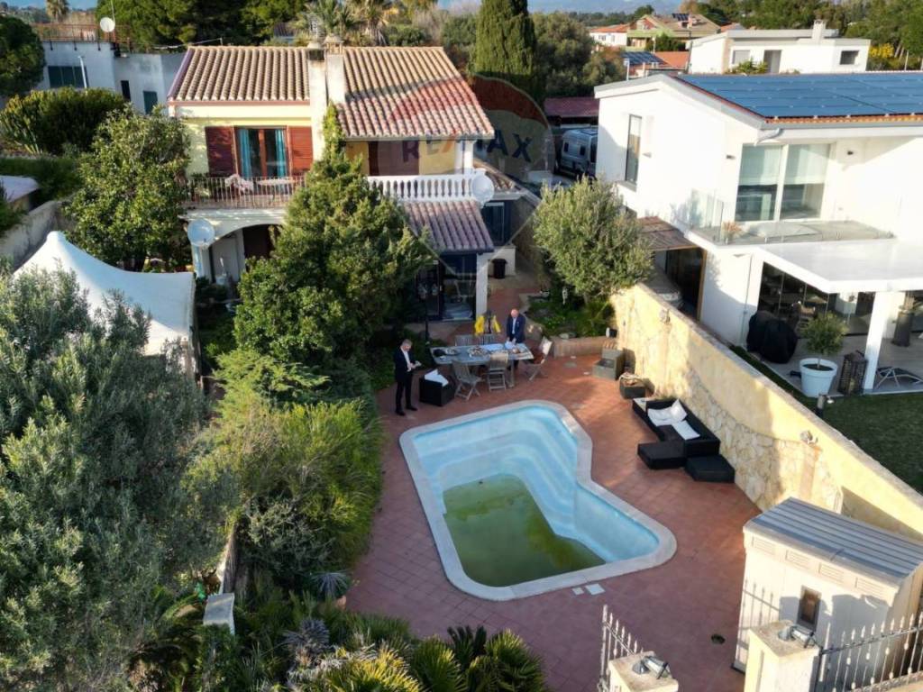 Villa a Quartu sant'elena in Via Eolie - Foto 4