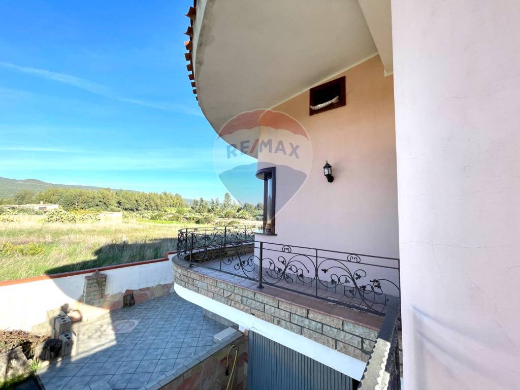 Villa a Uras in Via Campidano, 1 - Foto 2