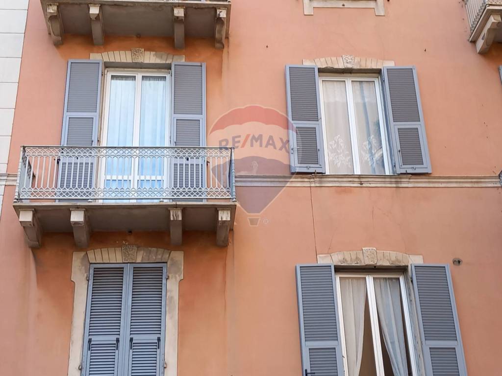 Appartamento a Vado ligure in Via Marconi, 7 - Foto 2