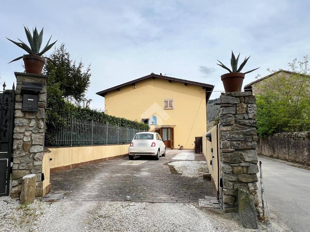Casa indipendente a Prato in Via di Gonfienti, 32 - Foto 4