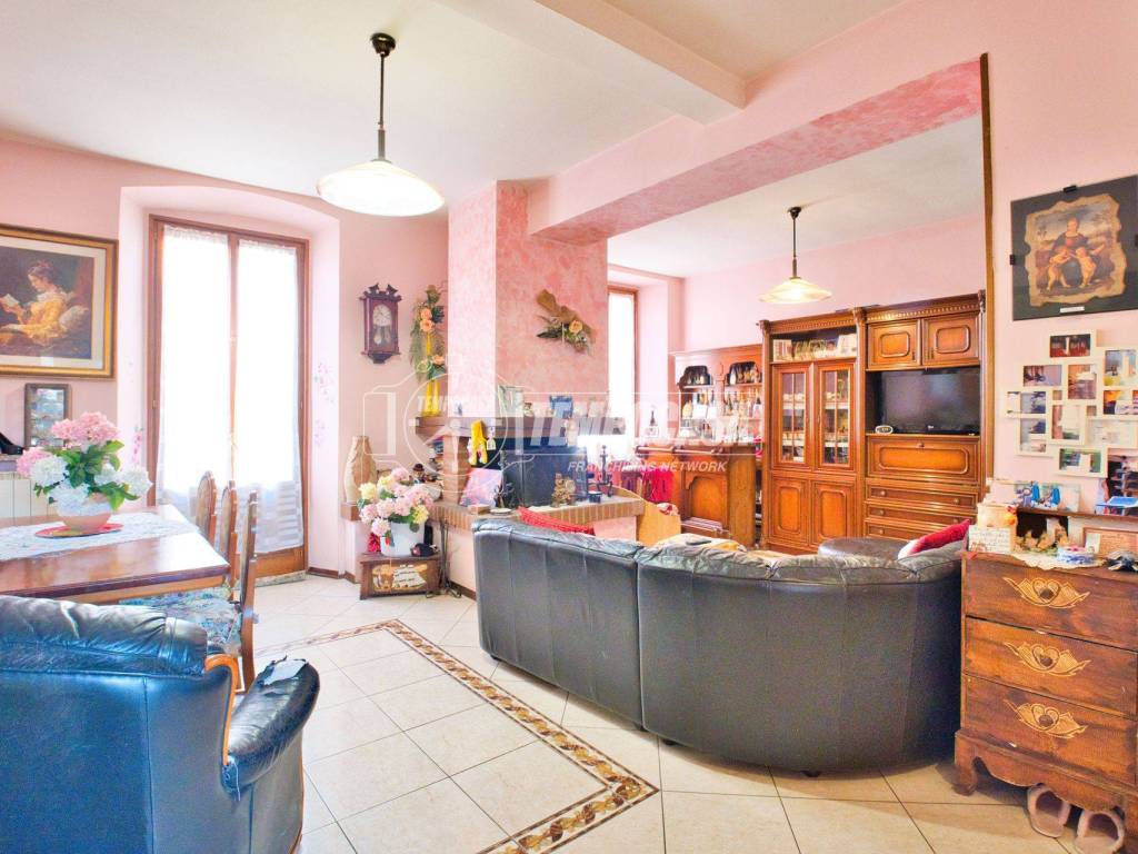 Appartamento a Galliate in Via Pietro Custodi - Foto 2