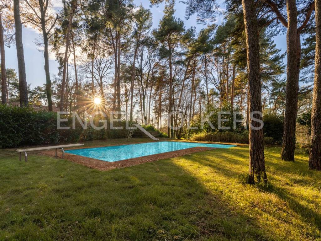 Villa a Venegono inferiore in Via Castelnuovo Bozzente - Foto 2