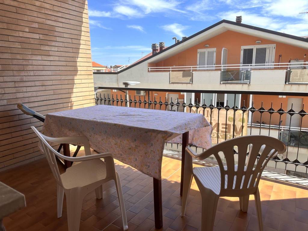 Appartamento a Martinsicuro in Via Aldo Moro, 74 - Foto 2