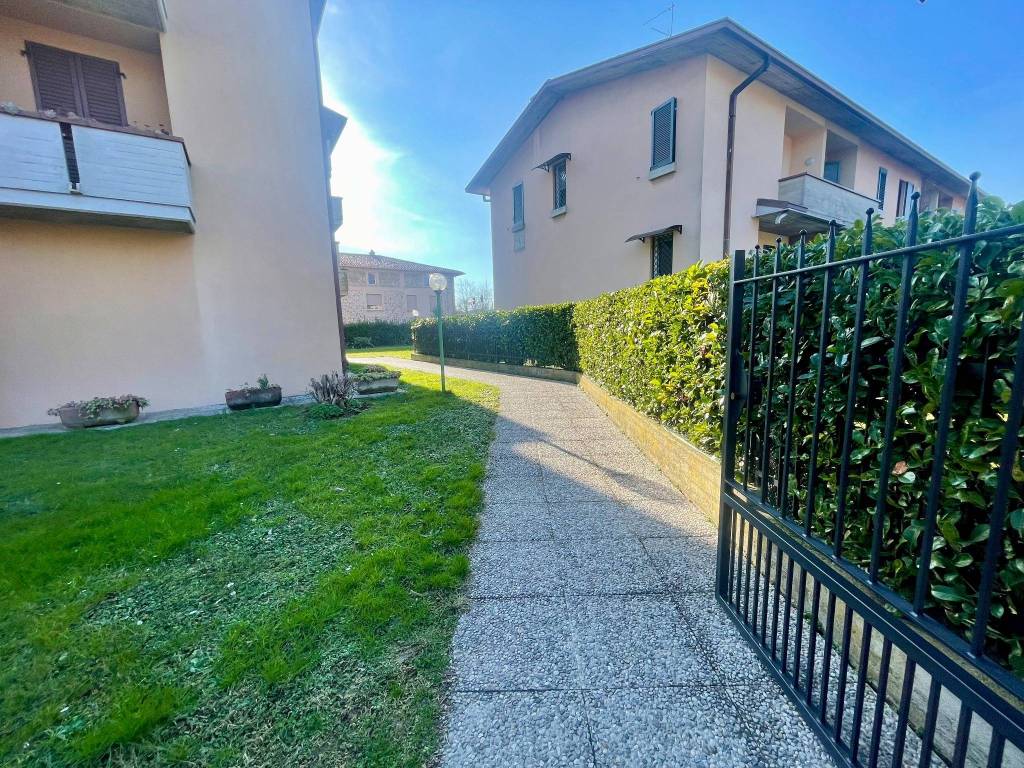 Appartamento a Corte franca in Via Marzabotto, 3 - Foto 2
