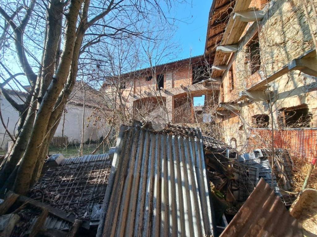 Casa indipendente a Magnano in Piazza Comunale, 1 - Foto 3