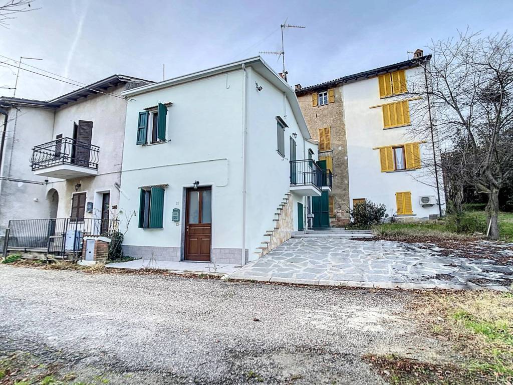 Casa indipendente a Montù beccaria in Frazione Colombaia, 20 - Foto 2