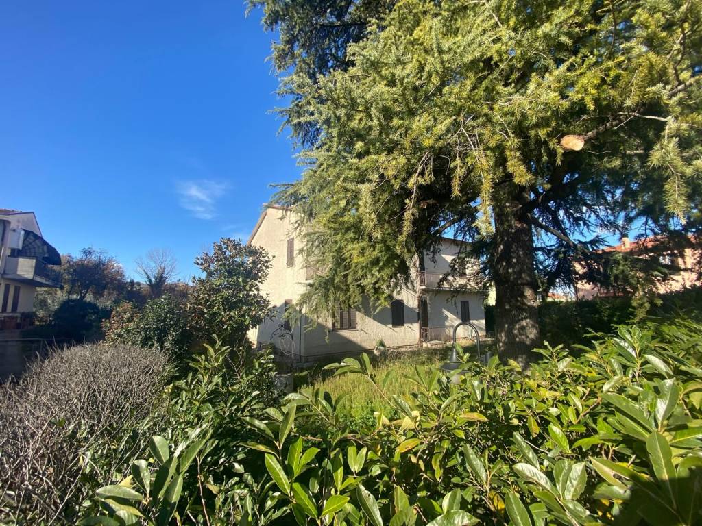 Villa a Spoleto in Via Enrico Mattei - Foto 3