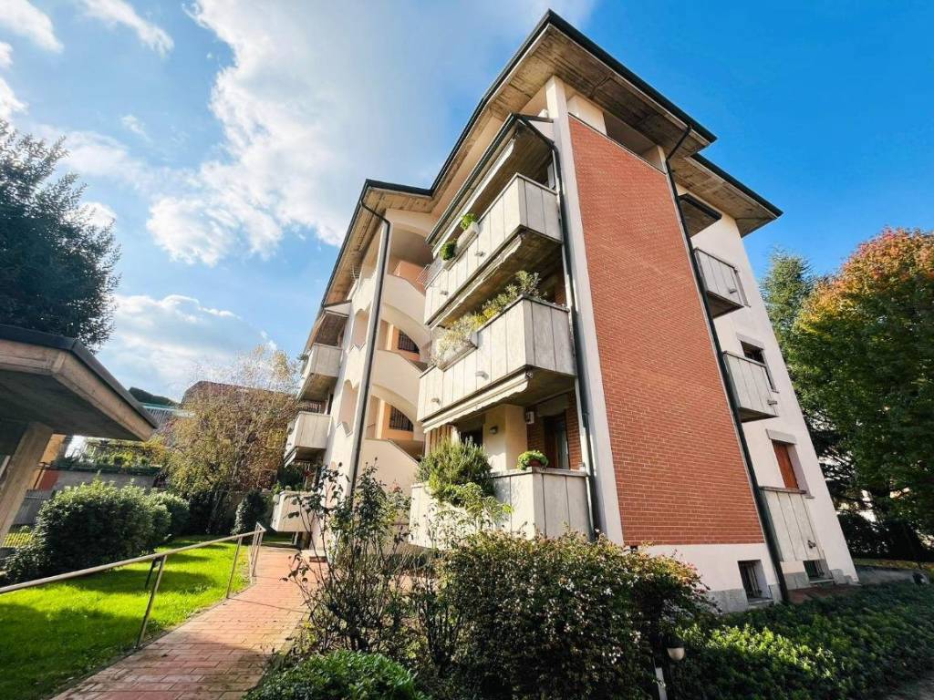 Appartamento a Nova milanese in Via Canossa, 6 - Foto 2