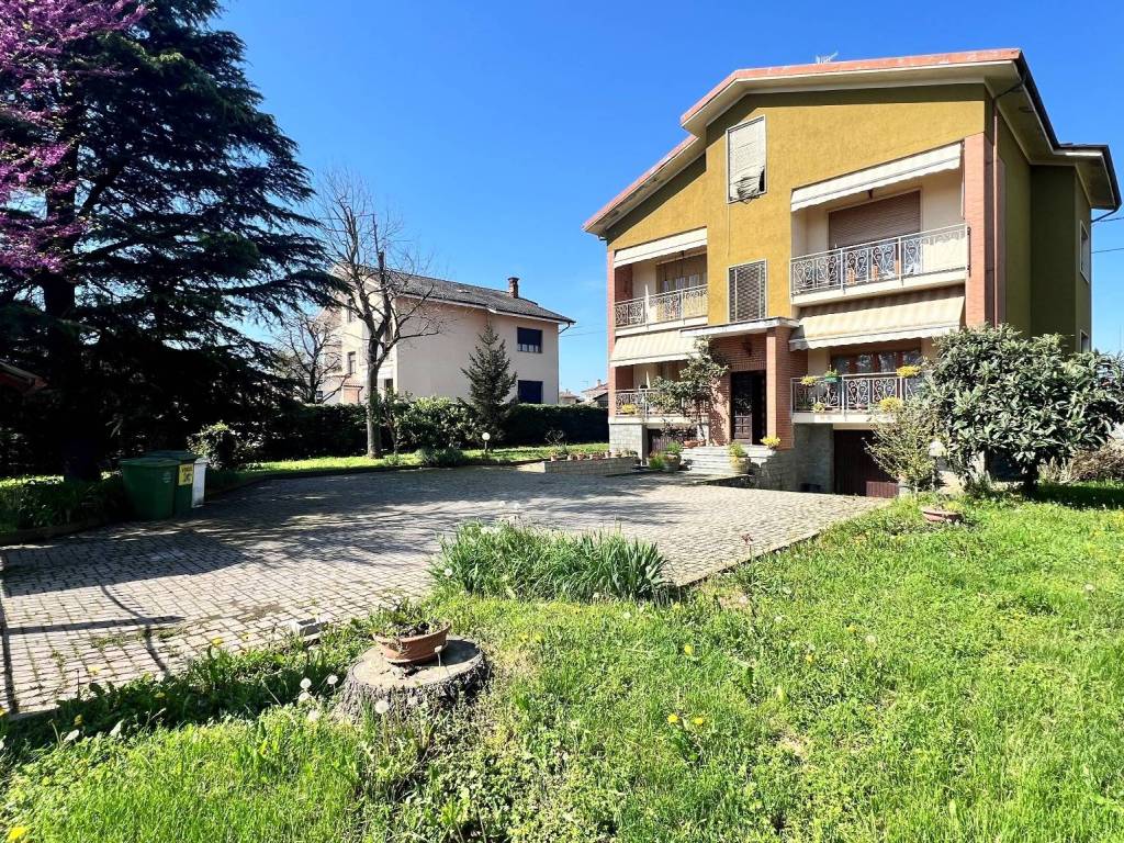 Casa indipendente a Bene vagienna in Via Carrù, 20 - Foto 3