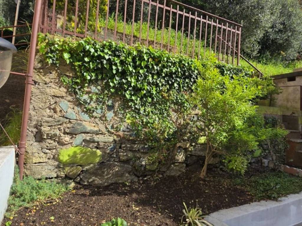 Appartamento a Varazze in Via Emilio Vecchia - Foto 5