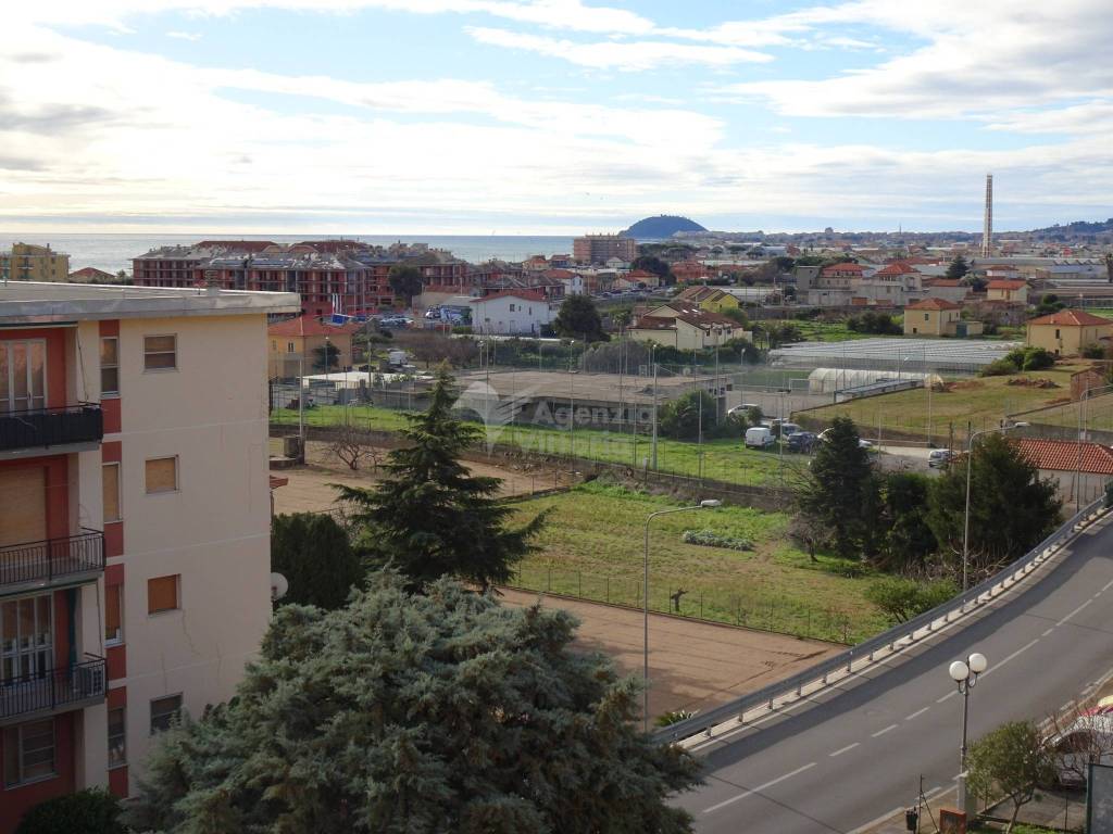 Appartamento a Ceriale in Via Enrico Fausto, 7 - Foto 4