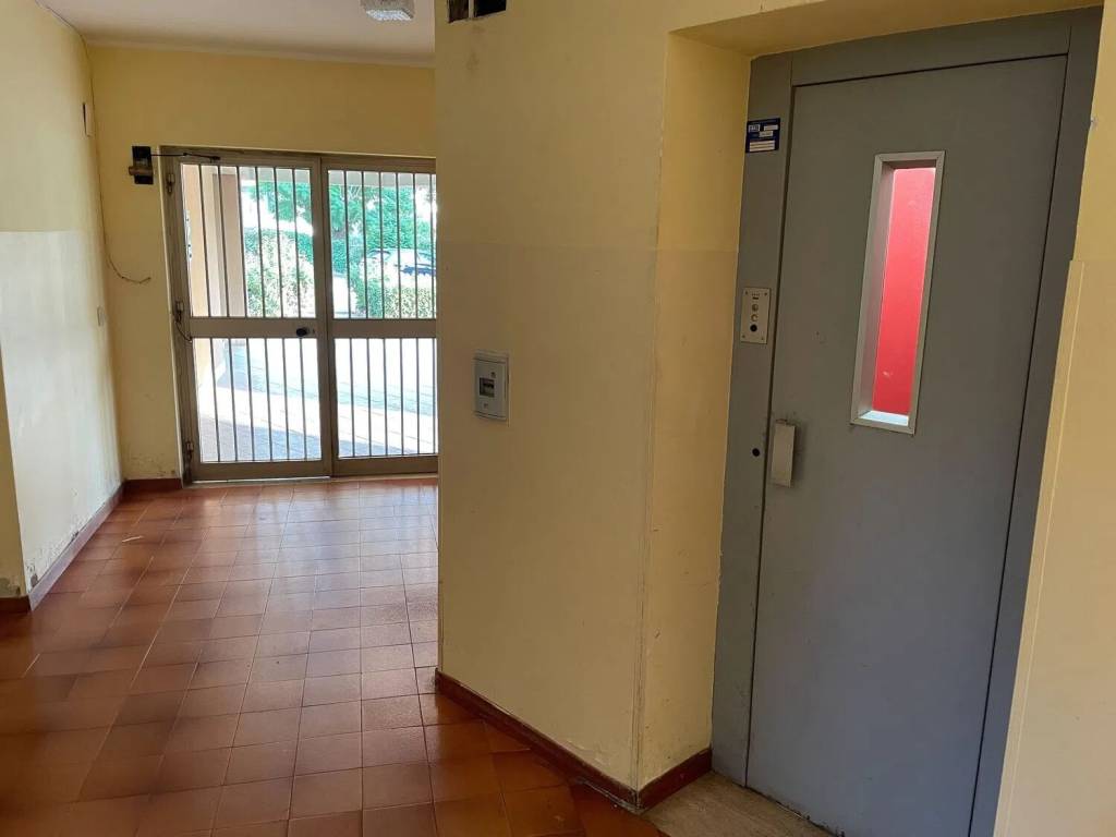 Appartamento a Lamezia terme in Via Cilea, 5 - Foto 2