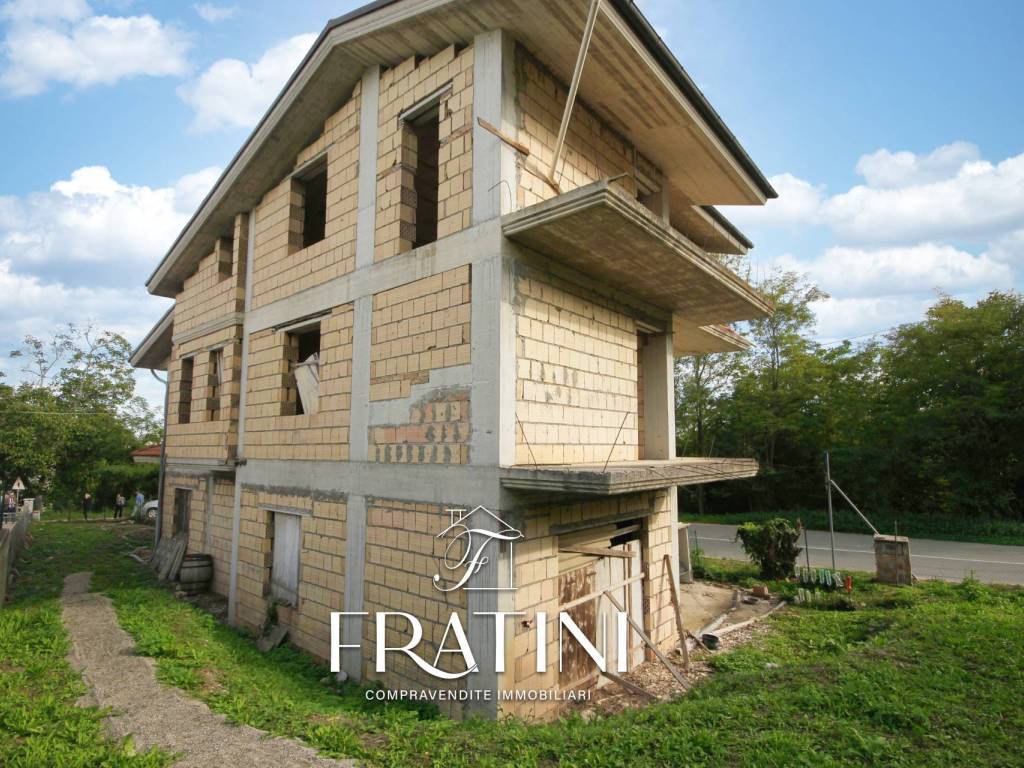 Casa indipendente a Campli in Viale Rozzi, 19 - Foto 4