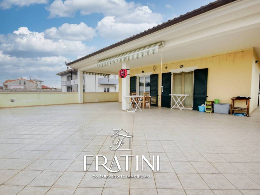 Attico / mansarda a Sant'egidio alla vibrata in Via J . F .Kennedy, 29 - Foto 5