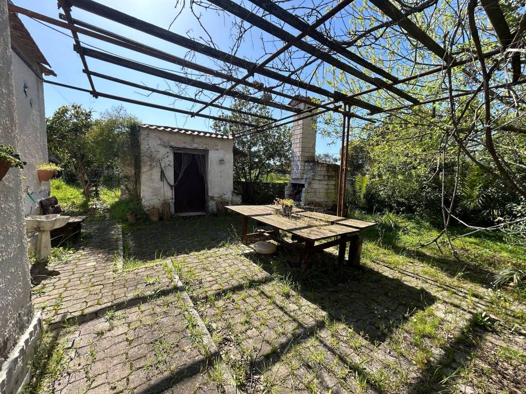 Villa a Aprilia in Via Trigno - Foto 5