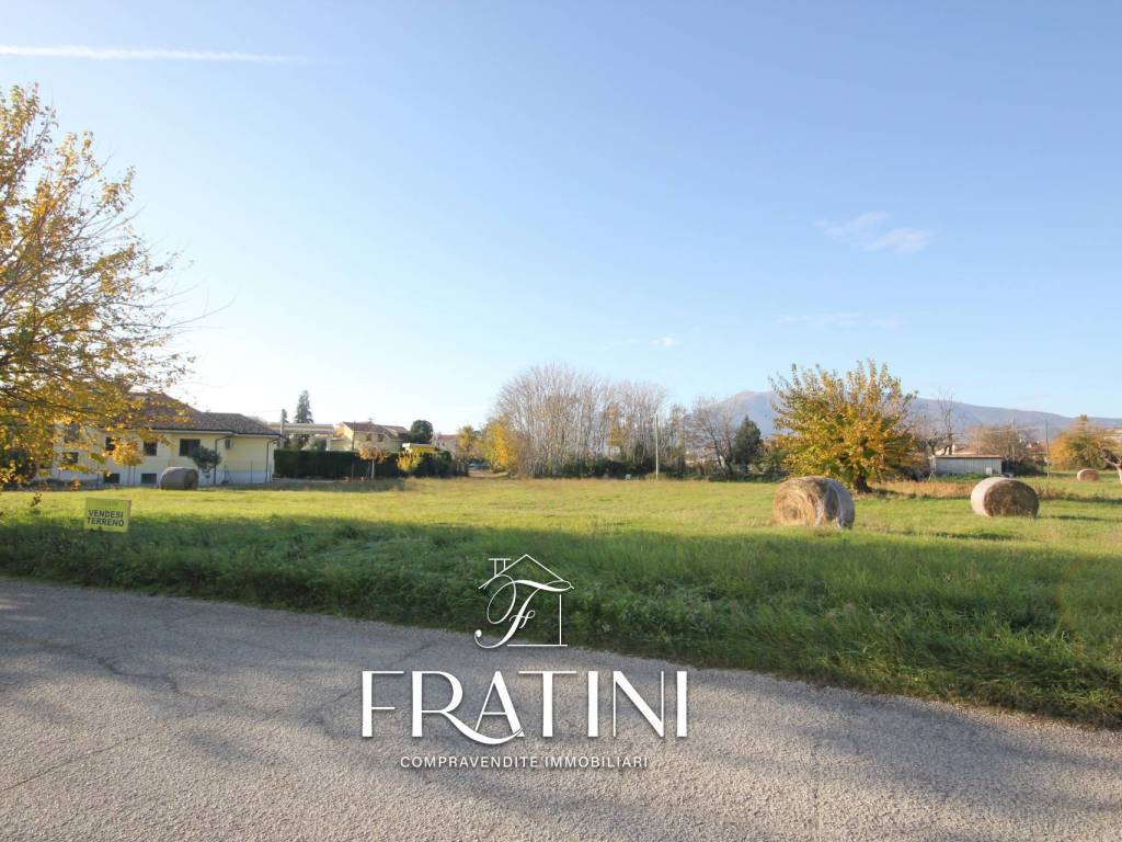 Terreno a Sant'egidio alla vibrata in Via Del Colle - Foto 3