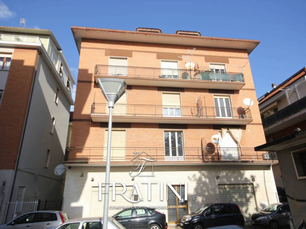 Casa indipendente a San benedetto del tronto in Via Umbria, 15 - Foto 3