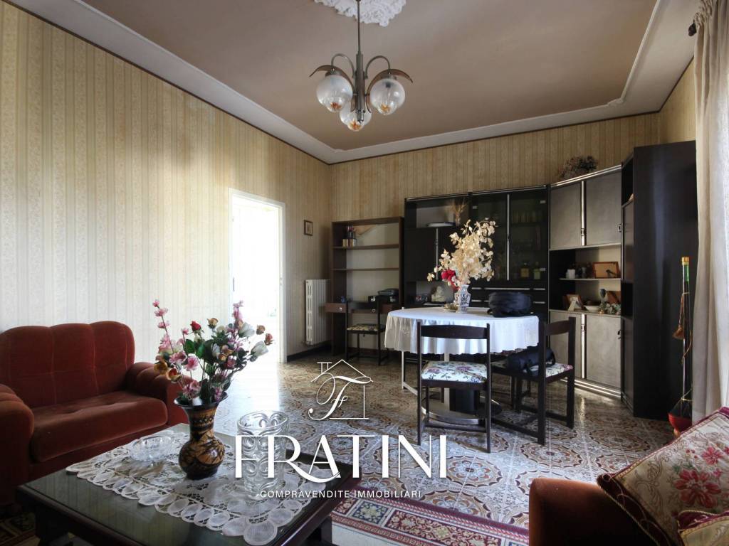 Casa indipendente a Nereto in Via Michelangelo, 15 - Foto 4