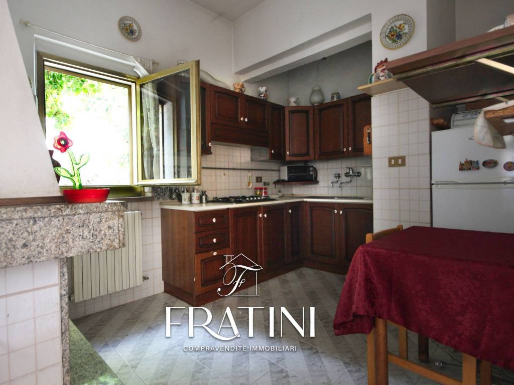 Casa indipendente a Nereto in Via Michelangelo, 15 - Foto 5