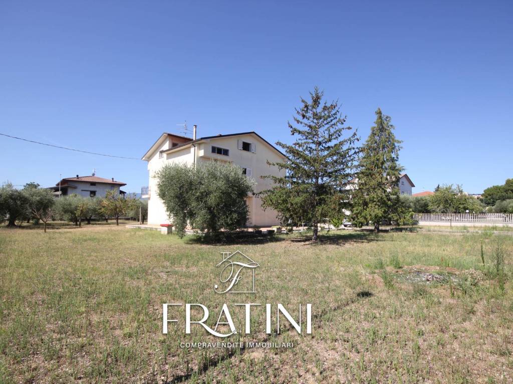 Casa indipendente a Sant'egidio alla vibrata in Viale Kennedy, 356 - Foto 3