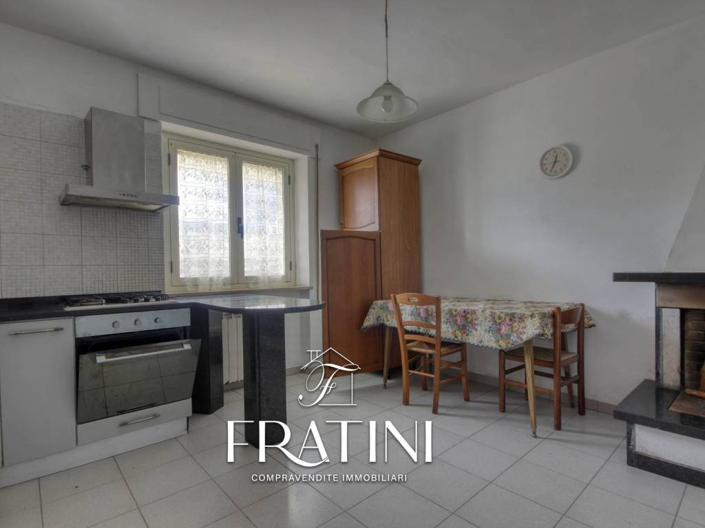 Appartamento a Civitella del tronto in Via per Teramo, 3 - Foto 4