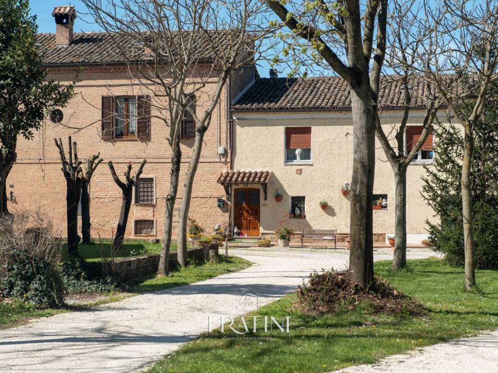 Rustico / casale a Matelica in Via Benedetto Croce, 30 - Foto 2