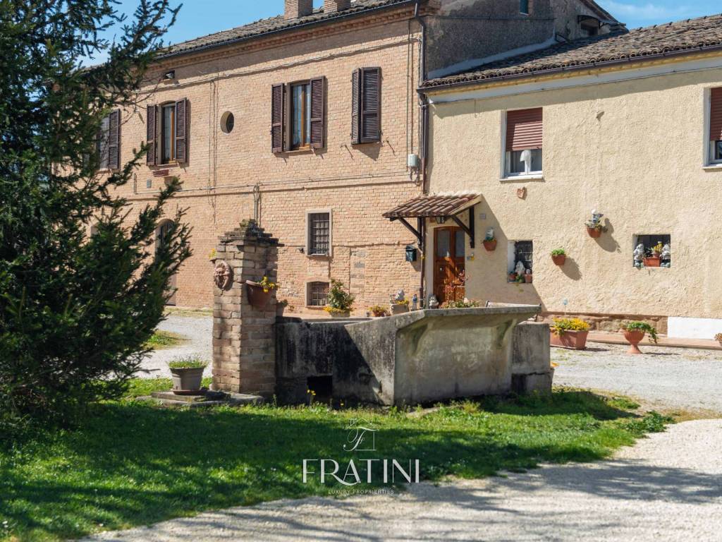Rustico / casale a Matelica in Via Benedetto Croce, 30 - Foto 3