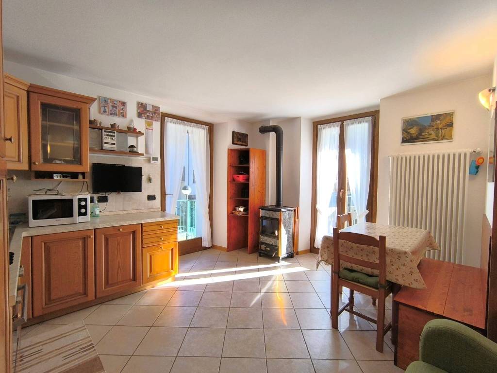 Appartamento a Chiesa in valmalenco in Via Ezio Vanoni, 14 - Foto 3