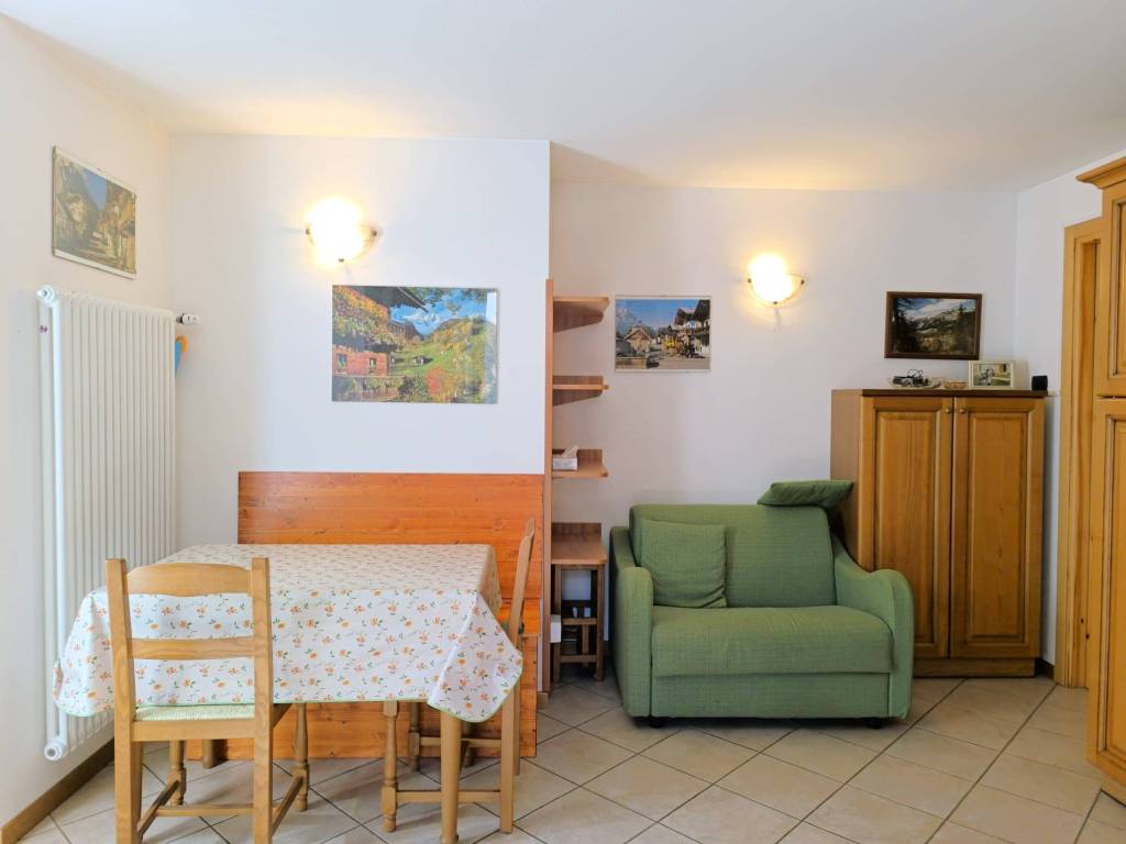 Appartamento a Chiesa in valmalenco in Via Ezio Vanoni, 14 - Foto 5