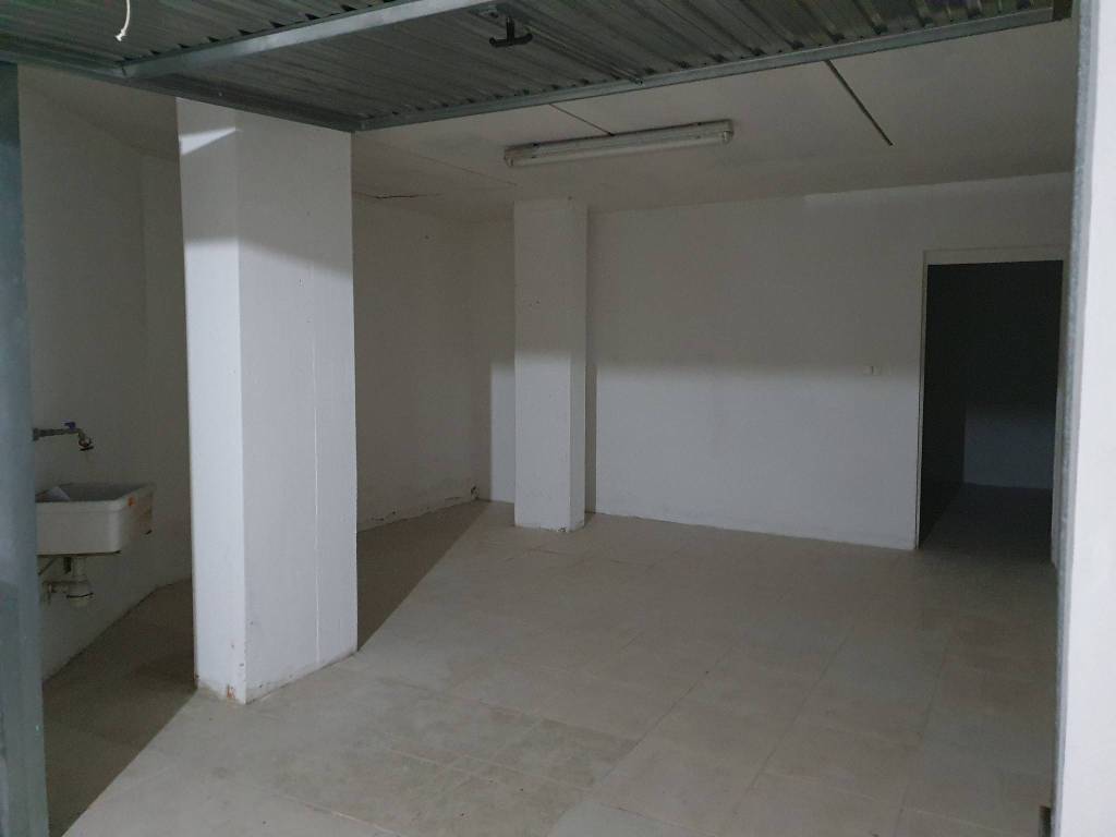 Box / garage a Tolentino in Via Isonzo, 1 - Foto 3