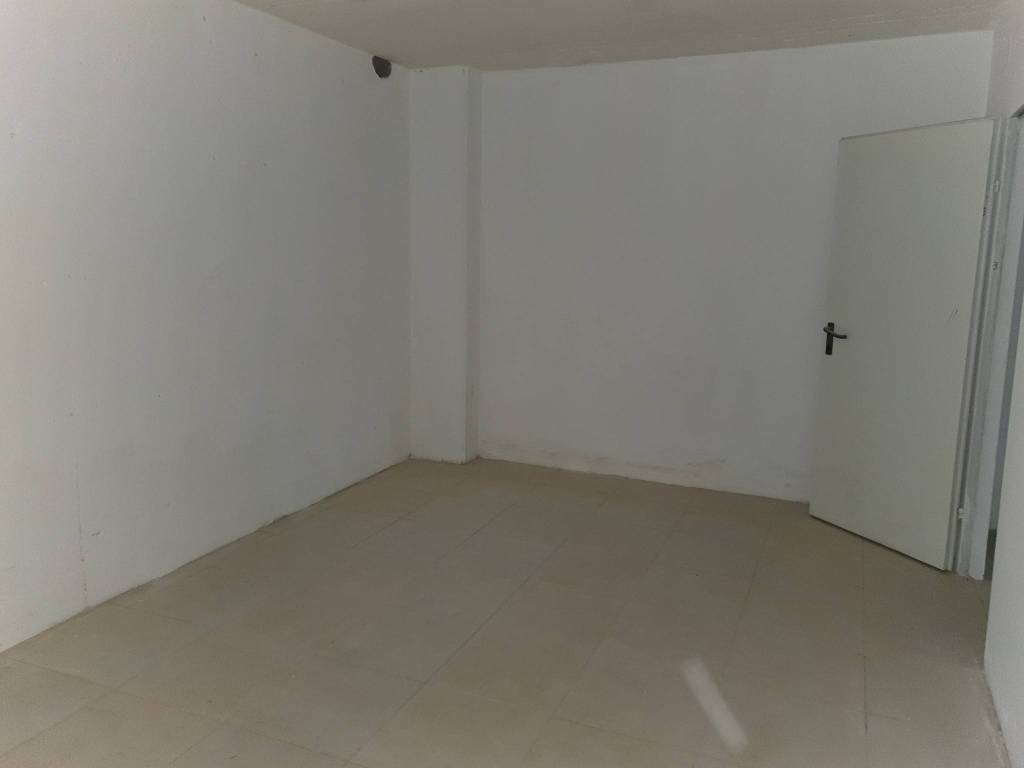 Box / garage a Tolentino in Via Isonzo, 1 - Foto 4