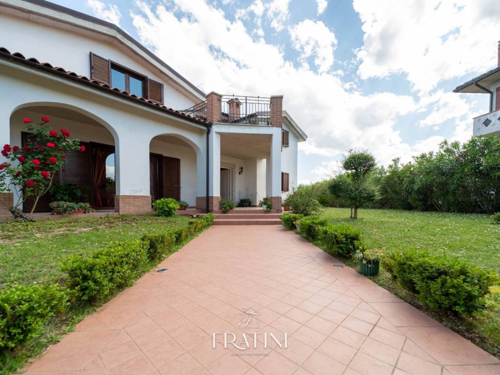 Villa a Sant'egidio alla vibrata in Sant'Egidio alla Vibrata - Foto 4