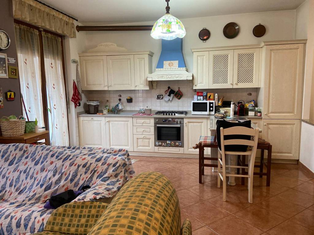 Appartamento a Serravalle scrivia in Viale Martiri Benedicta - Foto 2