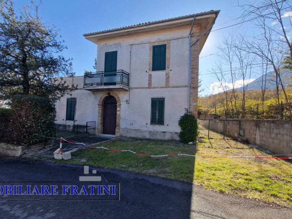 Casa indipendente a Civitella del tronto in Frazione Collebigliano, 47 - Foto 2