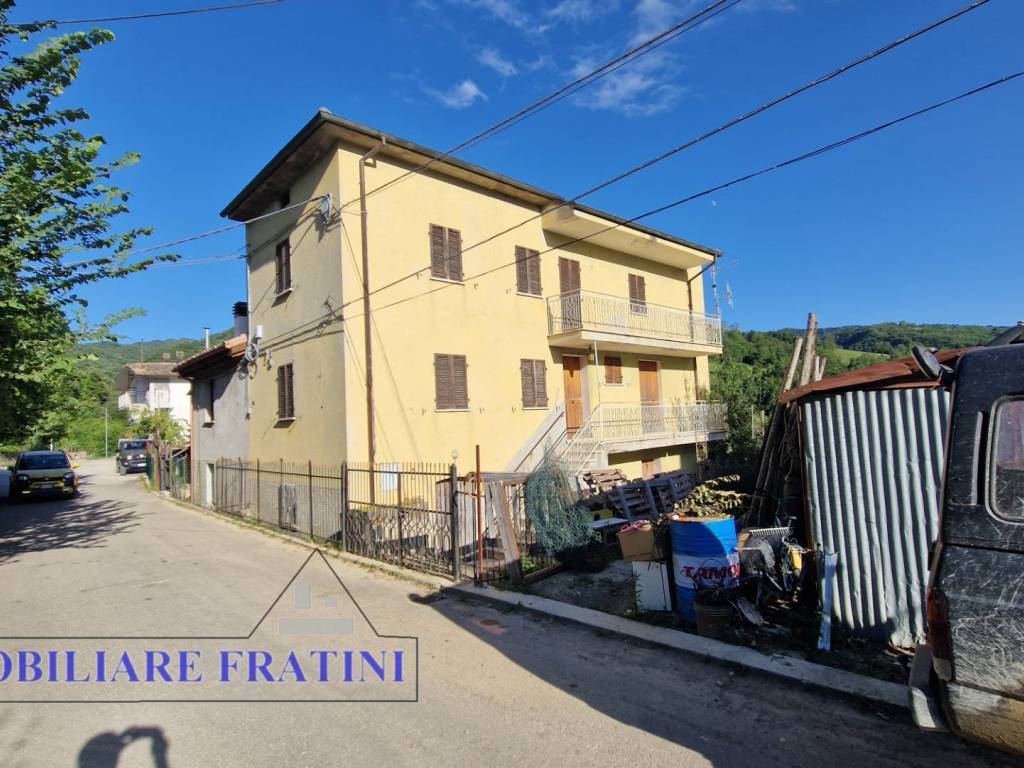 Casa indipendente a Valle castellana in Frazione Prevenisco - Foto 2