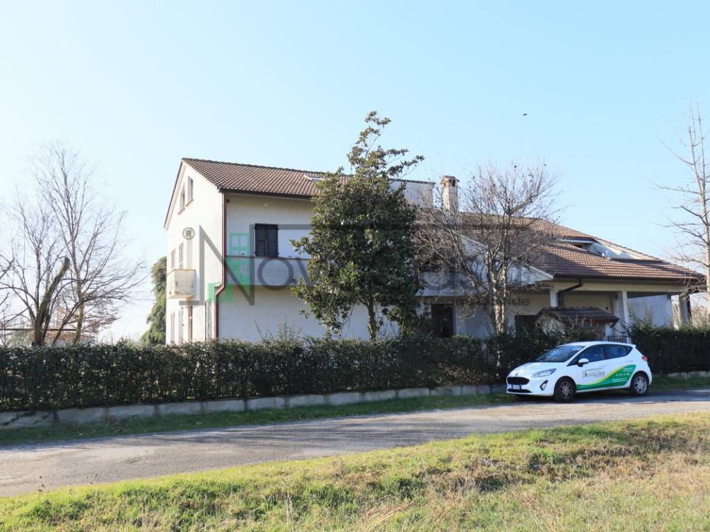 Villa a Castelnuovo bocca d'adda in Via Roma - Foto 3