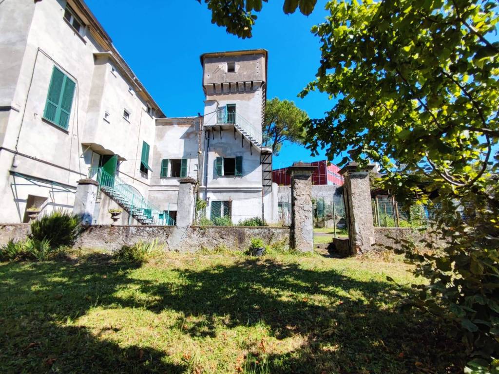 Villa a Genova in Via Fratelli di Coronata - Foto 3
