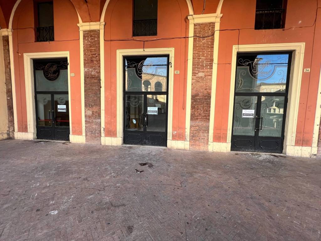 Immobile a Fabriano in PIAZZA DEL COMUNE - Foto 2