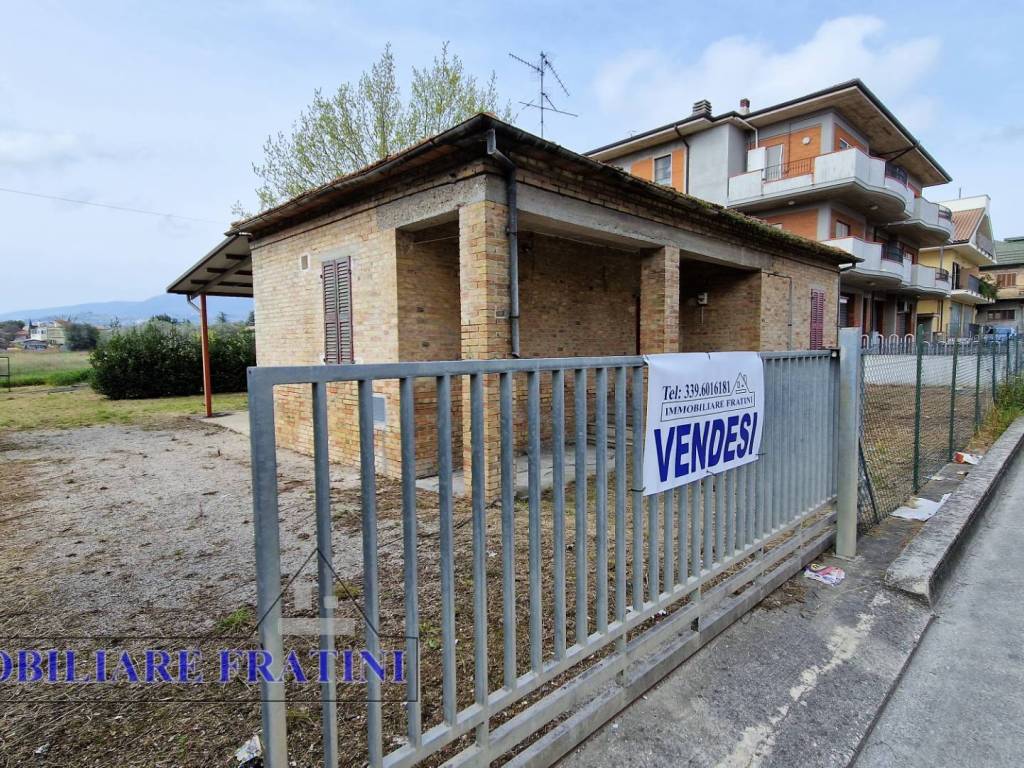 Rustico / casale a Sant'egidio alla vibrata in Viale Kennedy, 184 - Foto 4