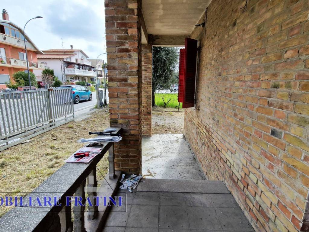 Rustico / casale a Sant'egidio alla vibrata in Viale Kennedy, 184 - Foto 5