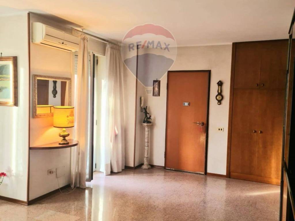 Attico / mansarda a Novara in Via Laurana, 5 - Foto 2