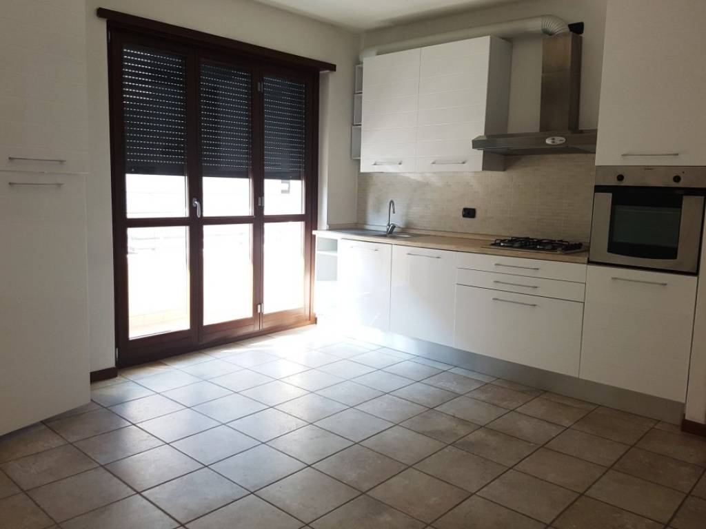 Appartamento a Cantù in Via Fiammenghini, 34 - Foto 4